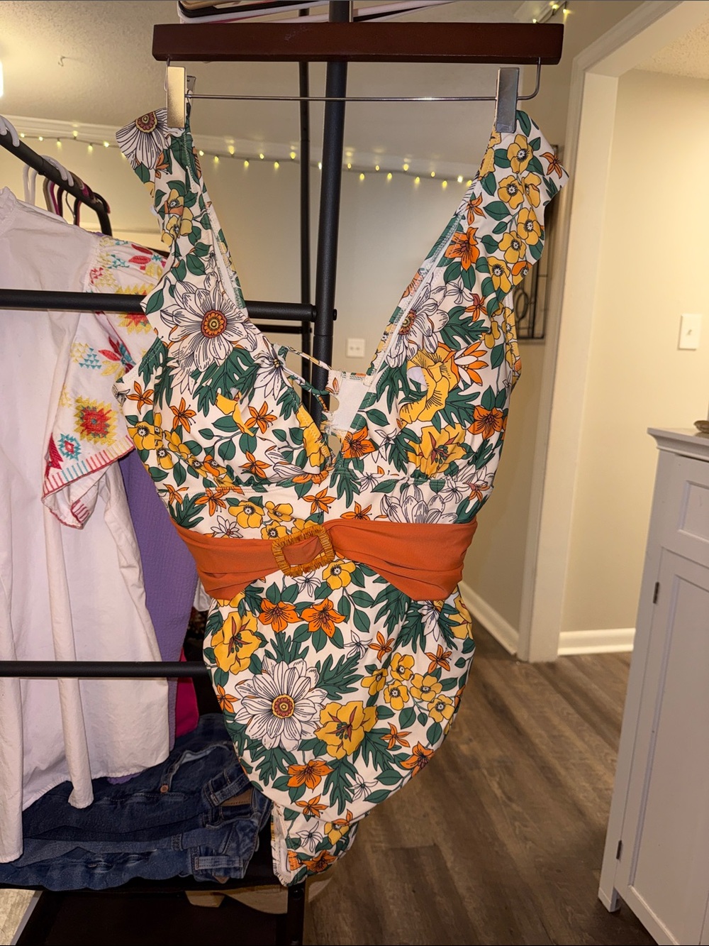 Multicolor 1950s Floral Ring Belted Ruffles Swimsuit
